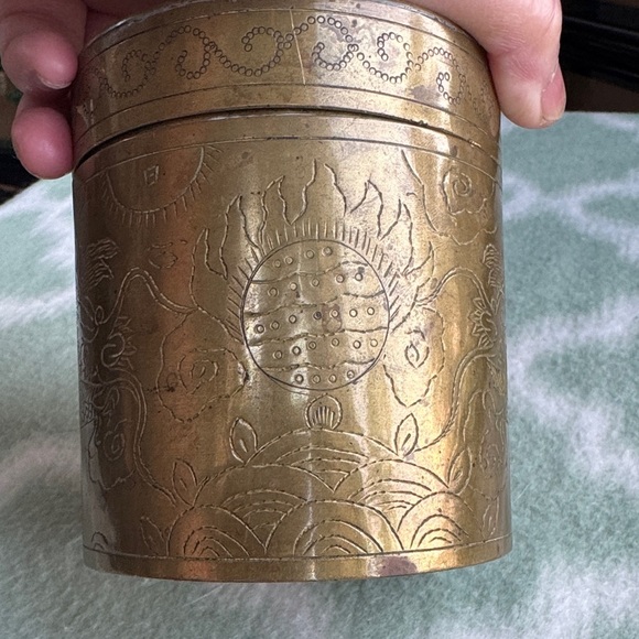 Vintage Brass Dragon Motif double happiness Container with lid - Picture 7 of 11